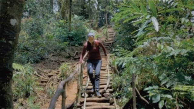 7 Momen Sherina Munaf Mendaki Gunung Kencana, Sempat Jatuh Waktu Turun