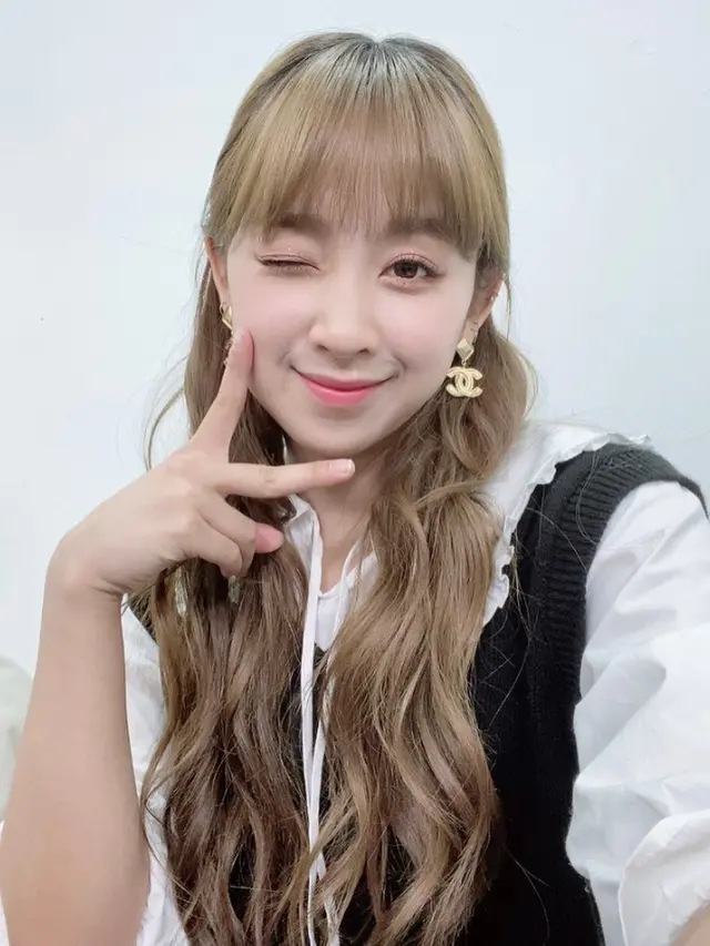 Ide Gaya Rambut Dita Karang yang Punya Pesona Eonnie, Inspirasi untuk Pemilik Poni Rata