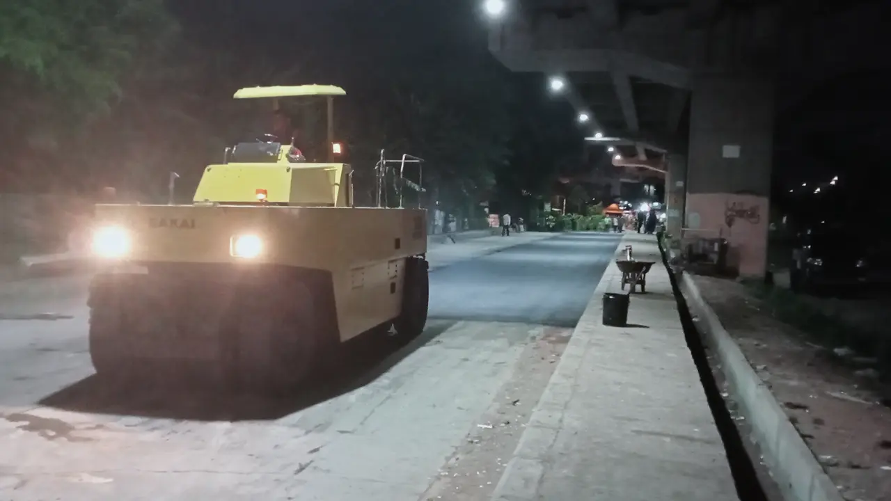 Perbaikan jalan arteri Sumber Artha, Jalan KH Noer Ali, Kota Bekasi, jelang arus mudik Lebaran 2023