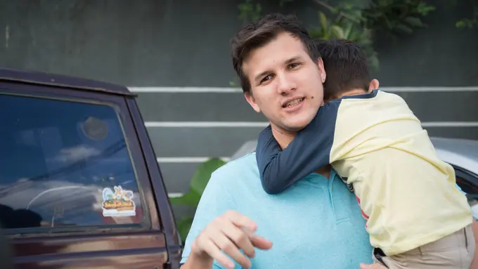 Stuart Collin dan Arsen Raffa Balweel