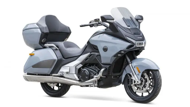 PFMoto Starship 6 Tourer, tiruan Honda Gold Wing dari Tiongkok (motociclismo)