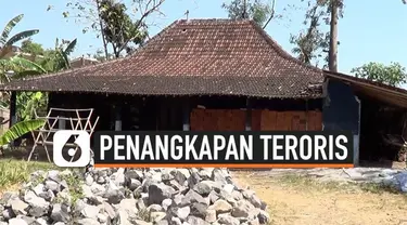 Densus 88 Antiteror menangkap seorang warga Kecamatan Polokarto, Sukoharjo, yang diduga terlibat aksi terorisme.