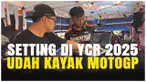 Di balik persiapan para pembalap, ternyata banyak tim yang mulai menggunakan laptop untuk menyetting motor mereka.