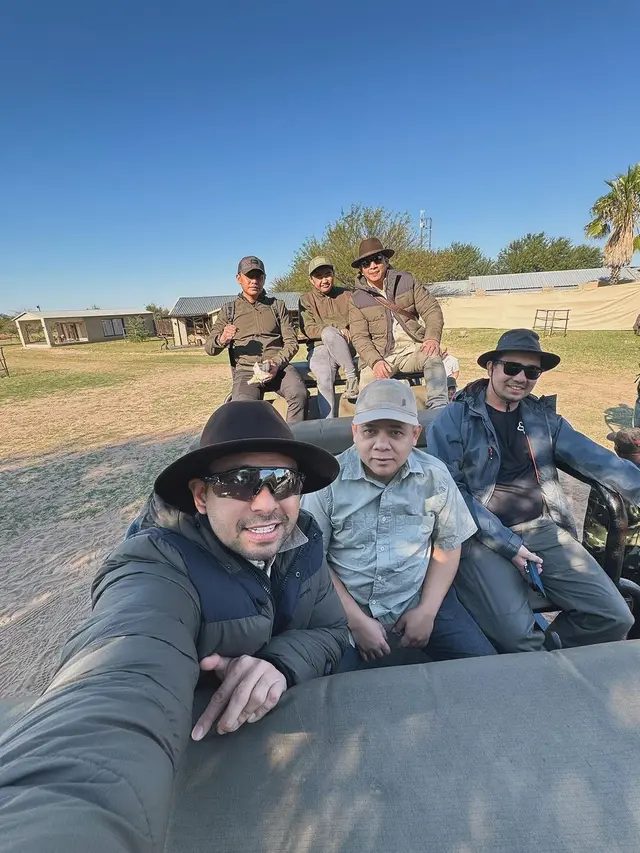 10 Potret Raffi Ahmad Liburan ke Afrika Selatan, Berkelana ke Tengah Hutan