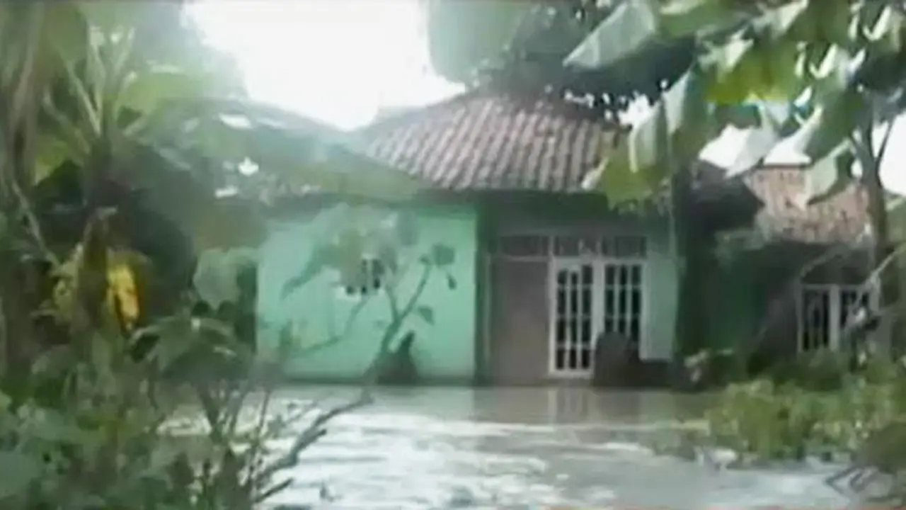 Segmen 1: Banjir Karawang hingga Pendaftaran SMA Diulang