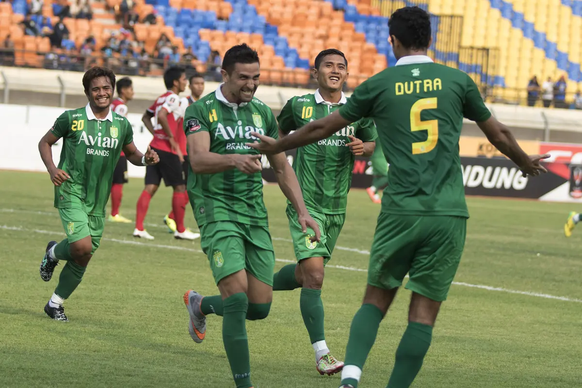 Persebaya United VS Persiba Balikpapan