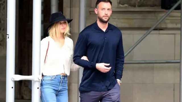 [Bintang] Jennifer Lawrence - Cooke Maroney