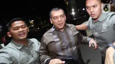 Wakil Menteri Imigrasi dan Pemasyarakatan, Silmy Karim (tengah) saat tiba di Gedung Merah Putih Komisi Pemberantasan Korupsi (KPK), Jakarta, Rabu (3/6/2026). (Liputan6.com/Helmi Fithriansyah)