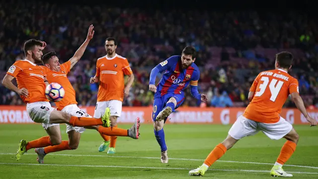 Osasuna saat menghadapi Barcelona