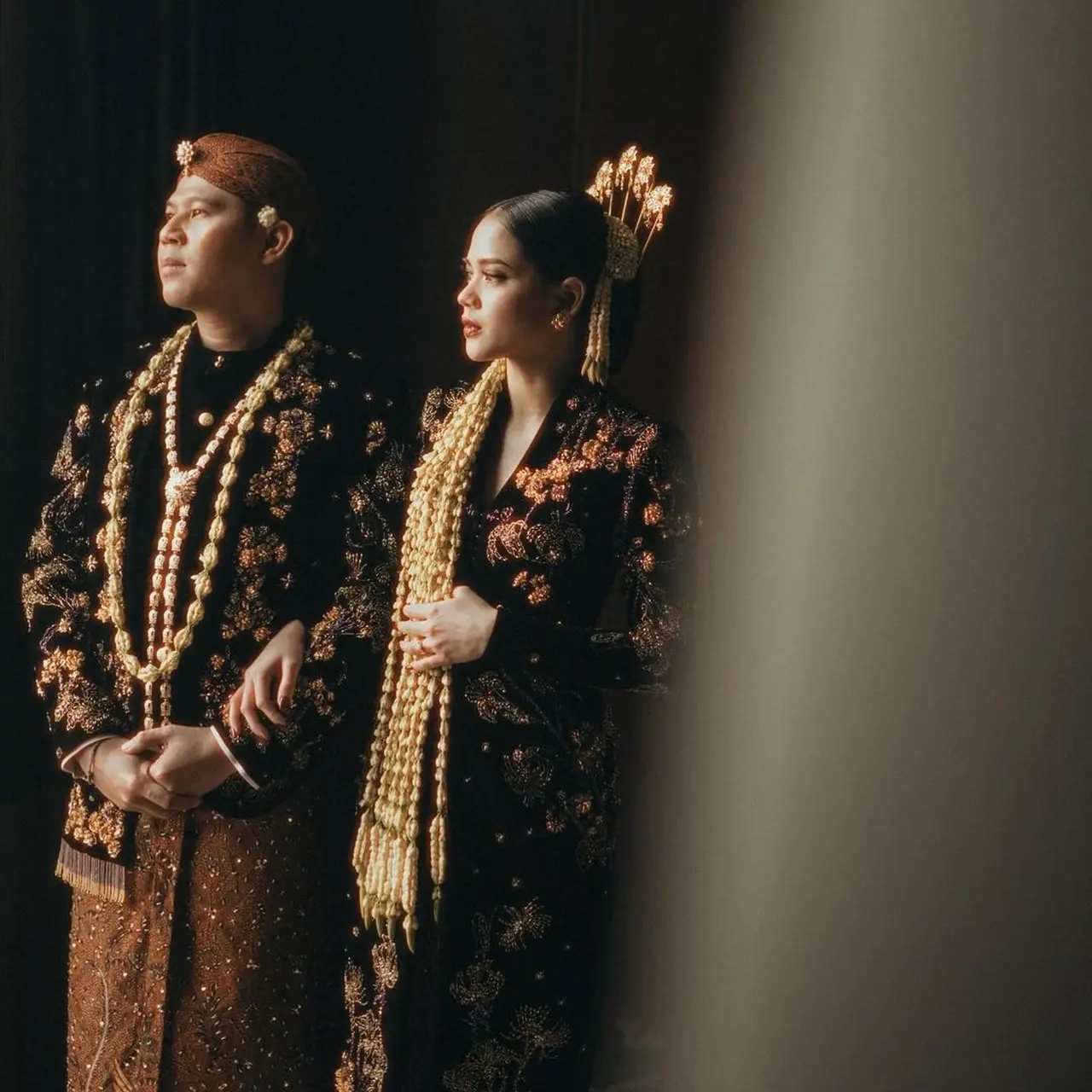 Potret Dhabitannisa Auni dan Nino RAN Pakai Kebaya Pengantin Adat Jawa ...
