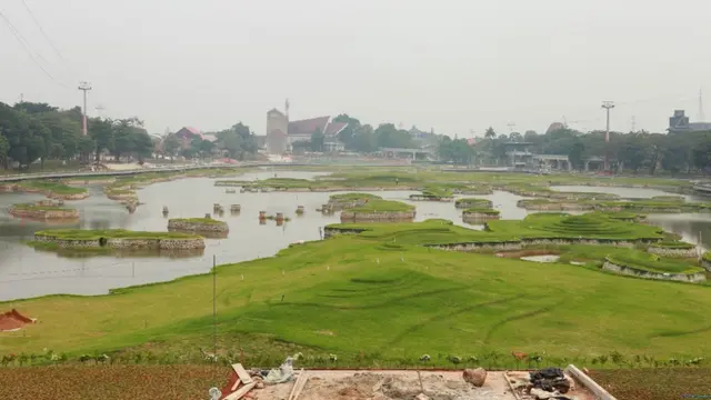 Menteri Pekerjaan Umum dan Perumahan Rakyat (PUPR) Basuki Hadimuljono target renovasi Taman Mini Indonesia Indah (TMII) rampung akhir Juli 2022 ini. Taman rekreasi ini nantinya akan turut digunakan untuk KTT G20. (Dok. Kementerian PUPR)