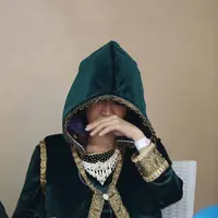 Yang terbaru, adalah Nikita Mirzani beserta beberapa artis lain seperti Ria Irawan, Nabila Syakieb, dan Vega Darwanti. Kali ini, janda dua anak itu tidak bicara seperti biasanya. (Nurwahyunan/Bintang.com)