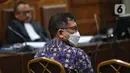 Jaksa Penuntut Umum mendakwa Zarof Ricar melakukan percobaan, pembantuan, atau pemufakatan jahat untuk melakukan tindak pidana korupsi yaitu dengan memberi atau menjanjikan sesuatu kepada hakim dalam kasus tersebut. (Liputan6.com/Angga Yuniar)