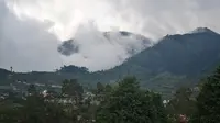 Jalur-Jalur Penyelamat dari Kawah Mematikan Dieng