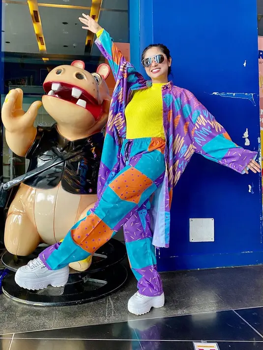 Dewi Perssik (Instagram/dewiperssikreal)