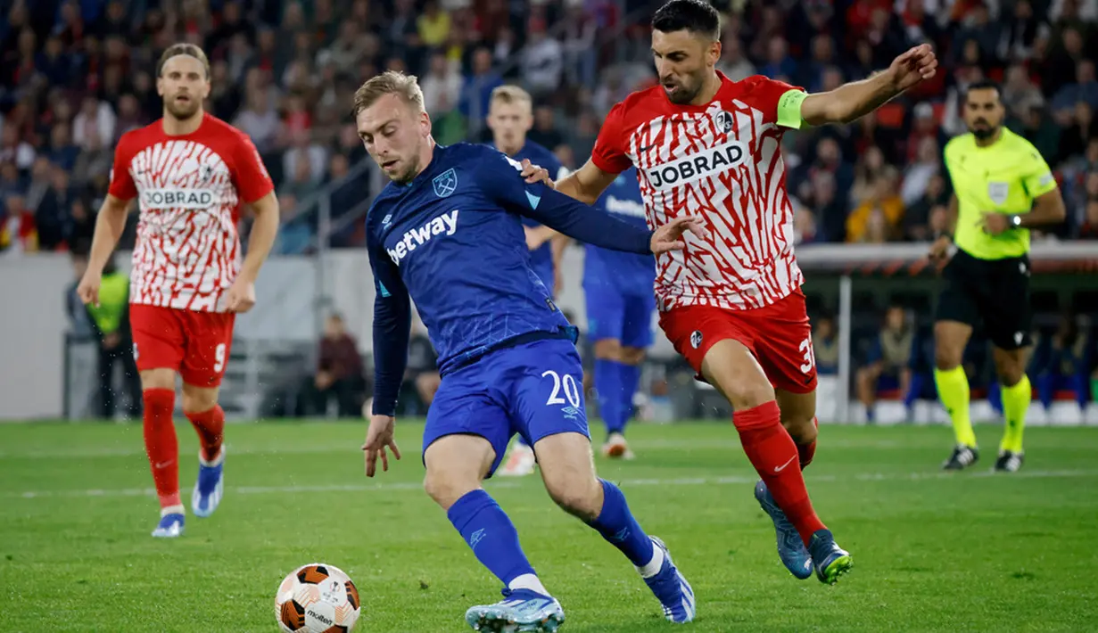 West Ham United sukses melanjutkan tren kemenangannya di Grup A. Klub asal London ini memimpin sementara Grup A dengan 6 poin hasil dua kemenangan. (Philipp von Ditfurth/dpa via AP)