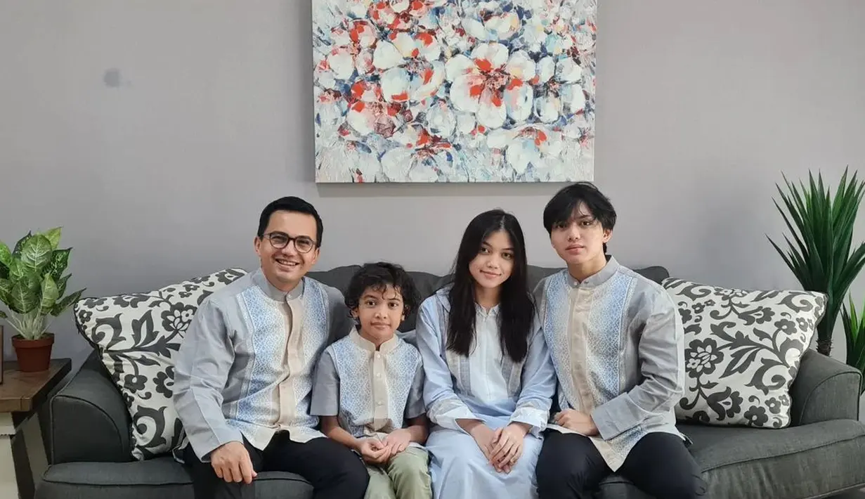 "Vote dan Dukung Raihana Zemma Gunawan sebagai Finalis Pemilihan Puteri Anak Remaja DKI Jakarta 2023," tulis sahrulgunawanofficial membagikan potret putrinya. [Instagram/sahrulgunawanofficial]