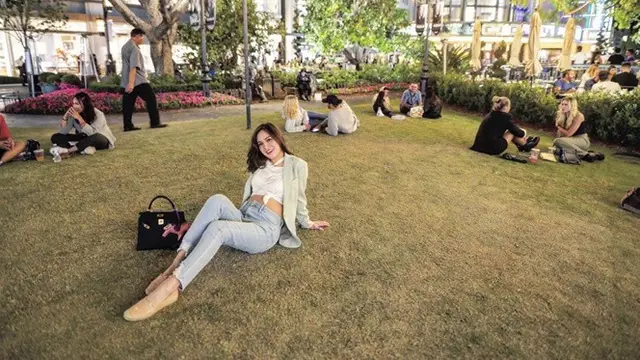 Shandy Aulia Pamer Baby Bump Saat Liburan di Amerika