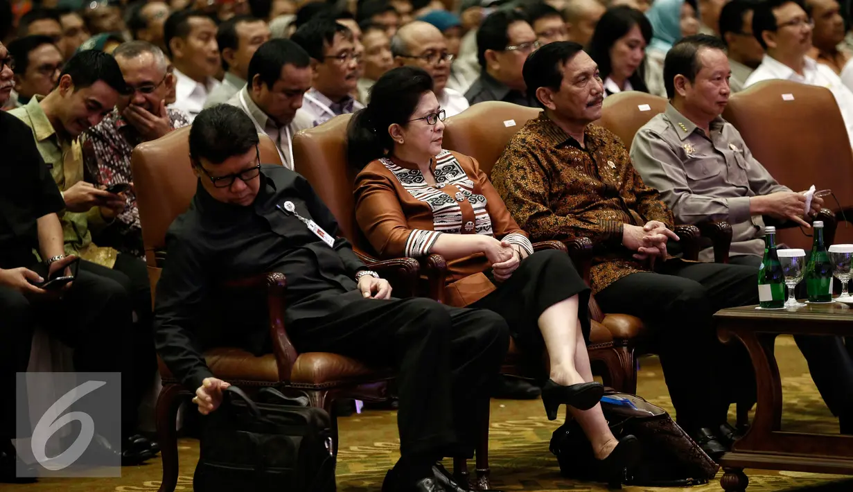 Sejumlah Menteri hadir saat pembukaan Rakornas Penanggulangan Bencana seluruh Indonesia di Jakarta, Rabu (24/2). Rakornas dihadiri seluruh anggota BNPB dan BPBD seluruh Indonesia. (Liputan6.com/Faizal Fanani)