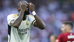 Ekspresi Antonio Rudiger pada laga Real Madrid vs Osasuna musim 2023/2024 (c) AP Photo/Jose Breton