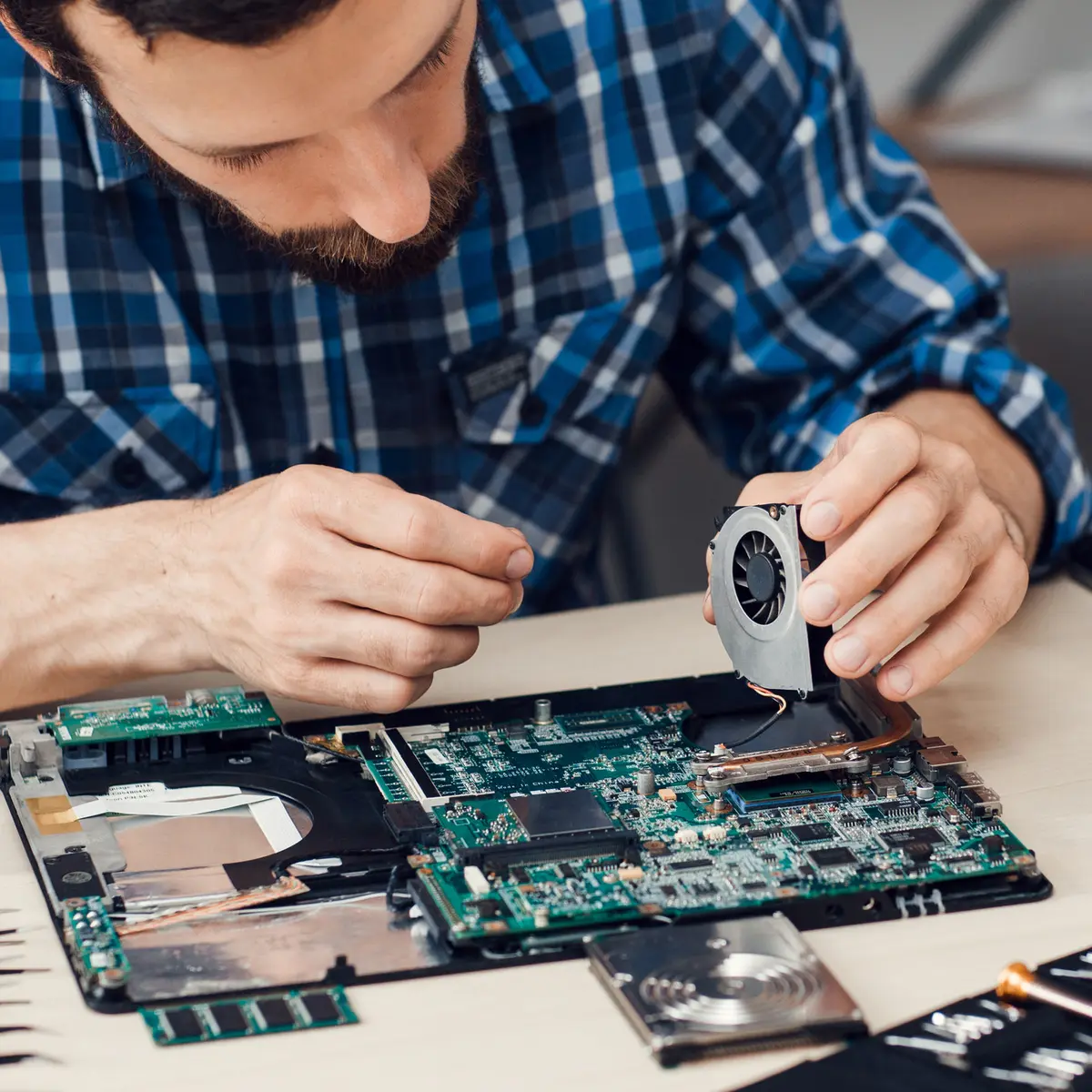 Mainboard deals laptop rusak
