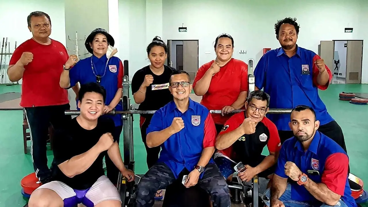 Skuad Angkat Berat DKI Jakarta Menuju PON Papua