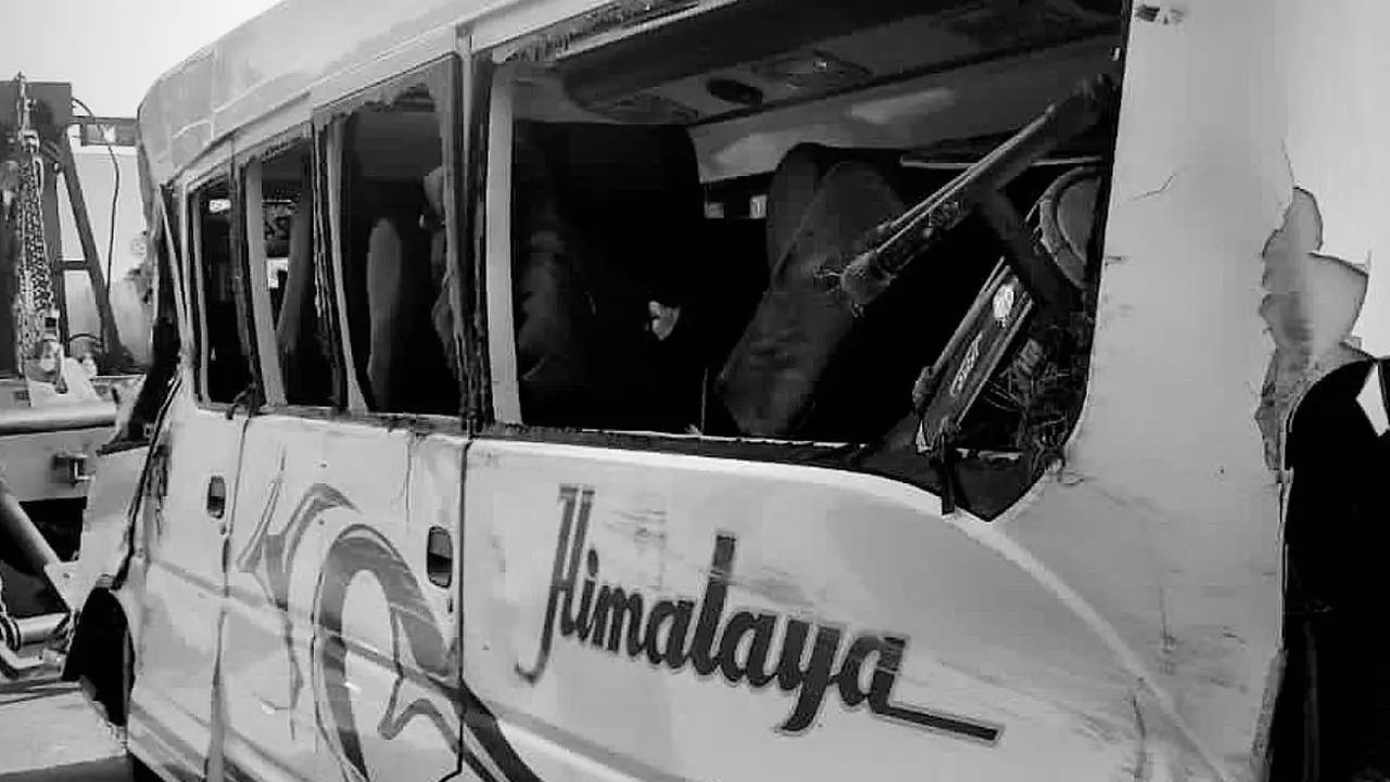 Happy Asmara Dilanda Musibah, Timnya Alami Kecelakaan Mobil yang Cukup Parah