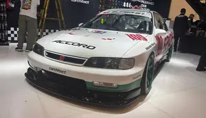 Honda Accord Cielo Ini Dilabur Cat dengan Teknologi Self-Healing