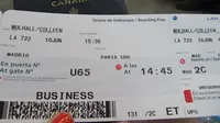 Mem-posting foto Boarding pass Anda saat berlibur dengan pesawat menimbulkan potensi bahaya untuk perjalanan Anda. (sumber foto. colleenbrynntravels.com)
