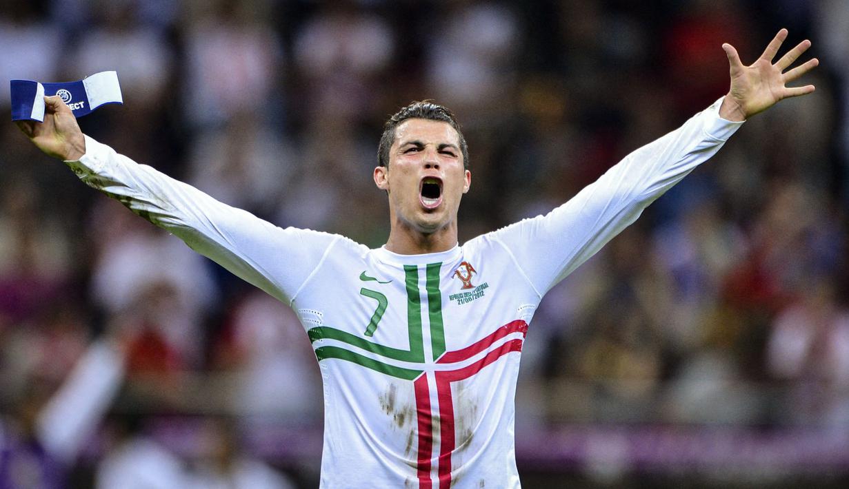 Pada perhelatan akbar Euro 2020 tahun ini, banyak sekali pemain senior yang akan saling unjuk gigi. Dengan nama bintangnya, mereka akan berjuang sekuat tenaga membela negaranya untuk memenangkan ajang empat tahunan ini. (Foto: AFP/Fabrice Coffrini)