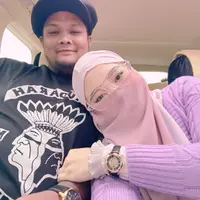 Potret Istri Virgoun Pakai Cadar. (Sumber: Instagram/mommy_starla)