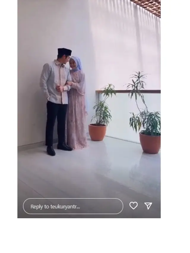 11 Momen Aqiqah Anak Ria Ricis dan Teuku Ryan, Umumkan Nama Sang Putri