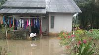 Kondisi rumah warga akibat banjir di Kabupaten Lampung Timur pada Kamis, (30/12/2021). (Foto: BNPB)
