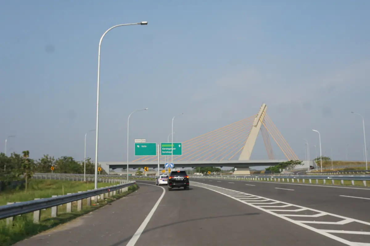 Jalan Tol Solo - Ngawi