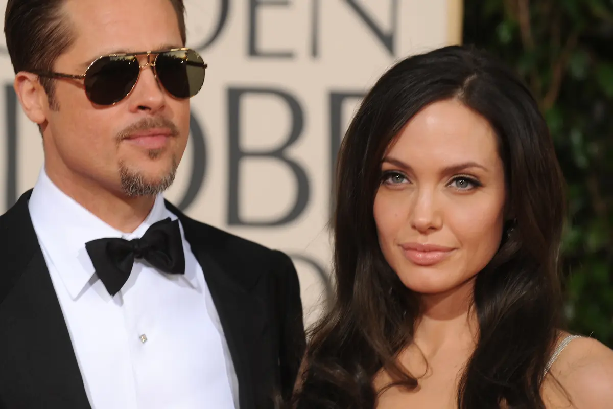 [Bintang] Angelina Jolie - Brad Pitt