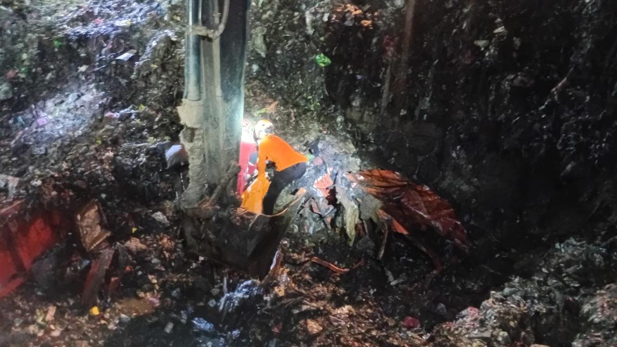 BNPB Ingatkan Potensi Longsor Susulan di TPA Bantargebang Usai Tragedi