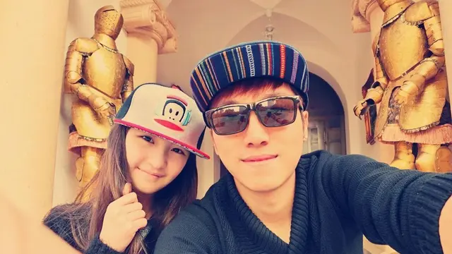 [Bintang] Sempat Viral, Ini Akhir Kisah Cinta Penyanyi Berusia 24 Tahun dan Gadis Berusia 12 Tahun