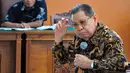 Mantan Hakim Agung, Yahya Harahap saat menjadi saksi pada sidang praperadilan yang diajukan mantan Menteri ESDM, Jero Wacik terhadap KPK di Pengadilan Negeri Jakarta Selatan, Jumat (24/4/2015). (Liputan6.com/Yoppy Renato) 