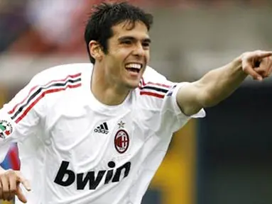 Milan's forward Ricardo Kaka of Brazil jubilates after he scores againtst Catania during their Serie A football match at Massimino Stadium in Catania on May 3, 2009. AFP PHOTO / Marcello PATERNOSTRO 