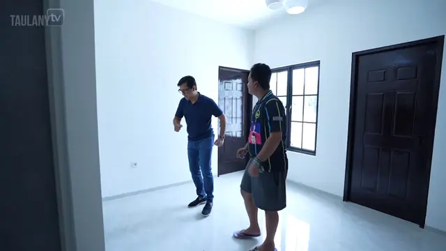 Rumah Mewah Baru Dustin Tiffany