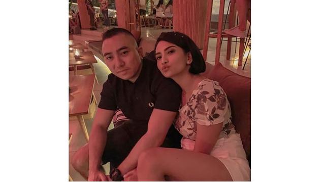 Potret Vanessa Angel dan Muhammad Ichsan Munthe, ia juga menyebutnya sebagai pangeran tebet di caption Instagram.