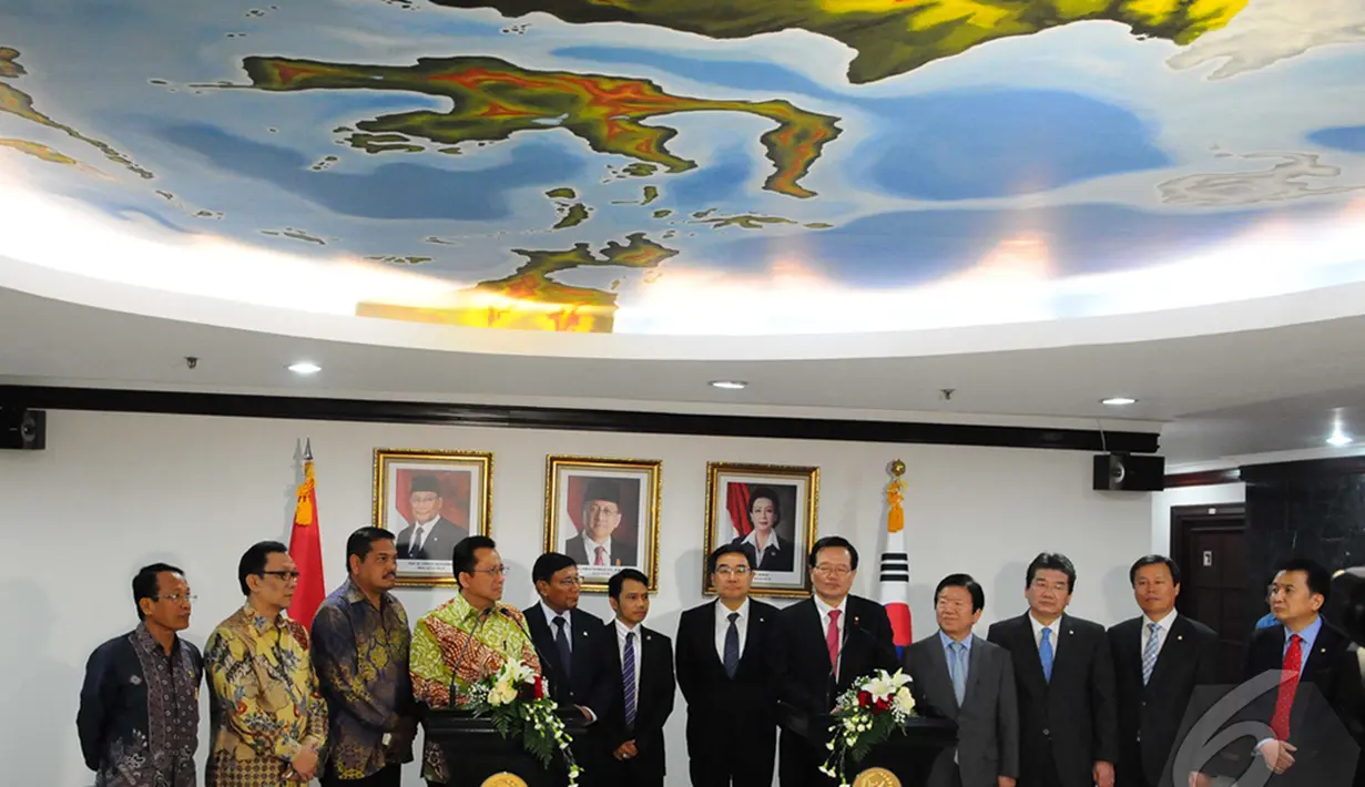 Dalam pertemuan ini, keduanya membahas kerja sama antar kedua negara antara Indonesia dan Korea Selatan,  Jakarta(22/12/2014). (Liputan6.com /Andrian M Tunay)