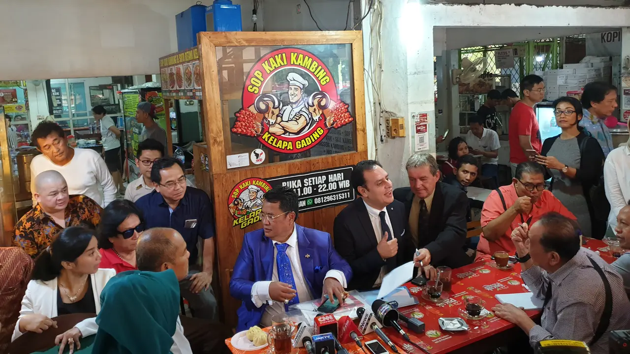 Pengacara Hotman Paris Hutapea. (Liputan6.com/Nanda Perdana Putra)