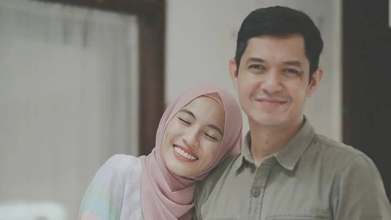 Keluarganya Harmonis dan Hangat, 5 Potret Mesra Alyssa Soebandono dan Dude Harlino