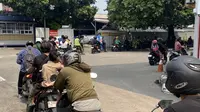 Harga Pertamax Naik, Antrean Panjang Pertalite di Beberapa SPBU