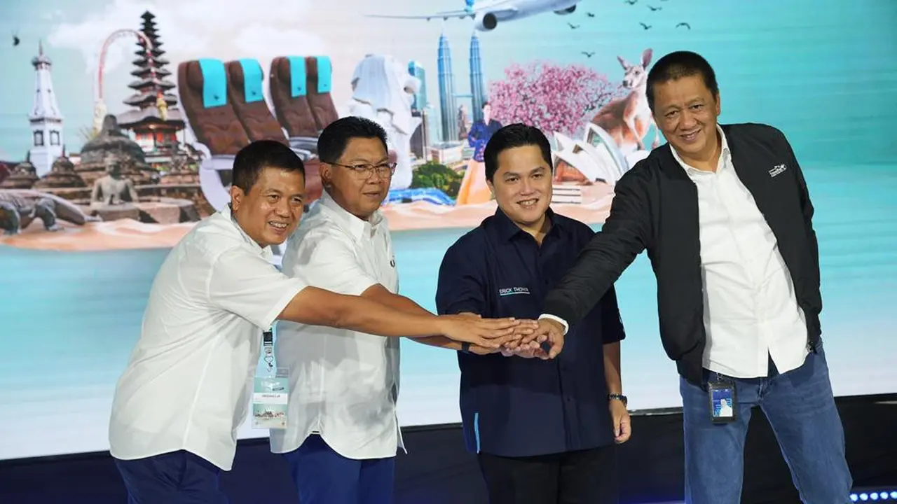 Menteri BUMN Erick Thohir, menyambut baik sinergi antara Garuda Indonesia dan Bank Mandiri dalam mendukung akselerasi pemulihan ekonomi nasional khususnya sektor pariwisata. (Dok Kementerian BUMN)