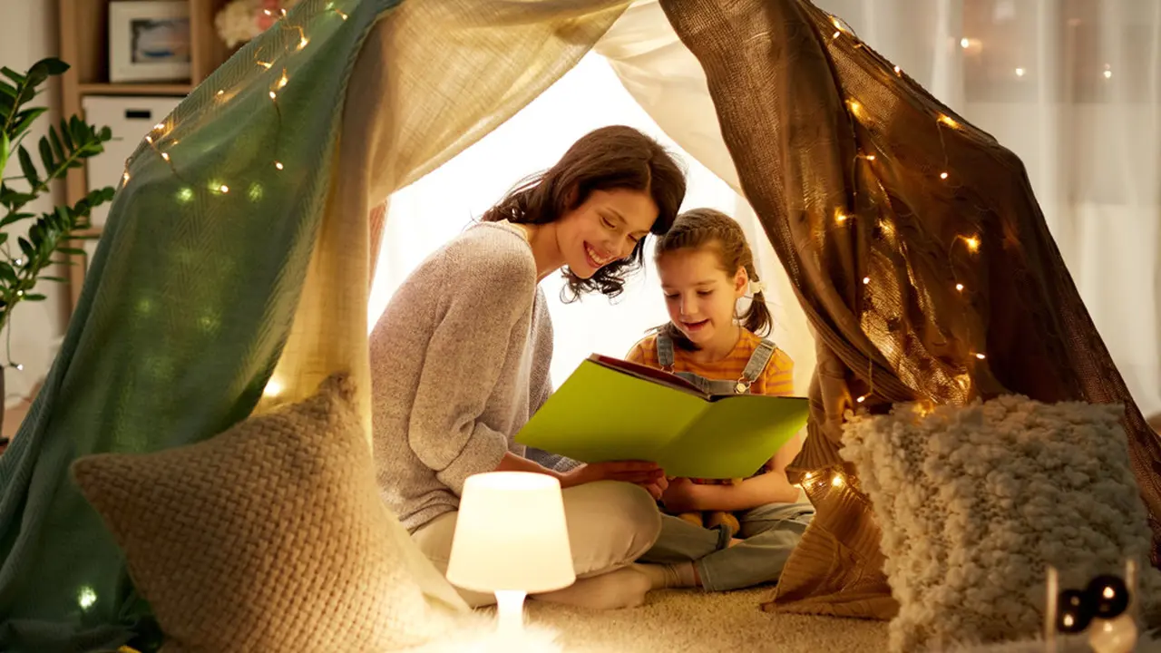 cerita dongeng anak kemah di kamar