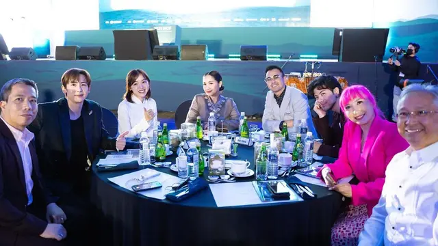 7 Potret Raffi-Nagita Hadiri WCIF Korea Selatan, Bertemu Nichkhun 2PM dan Zayyan