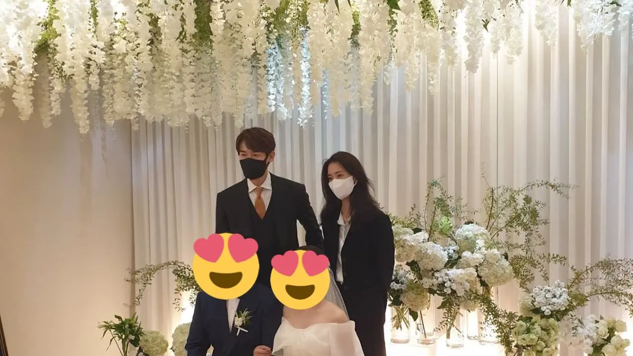 Yoo Yeon-seok menghadiri sebuah acara pernikahan bersama Shin Hyun-bin