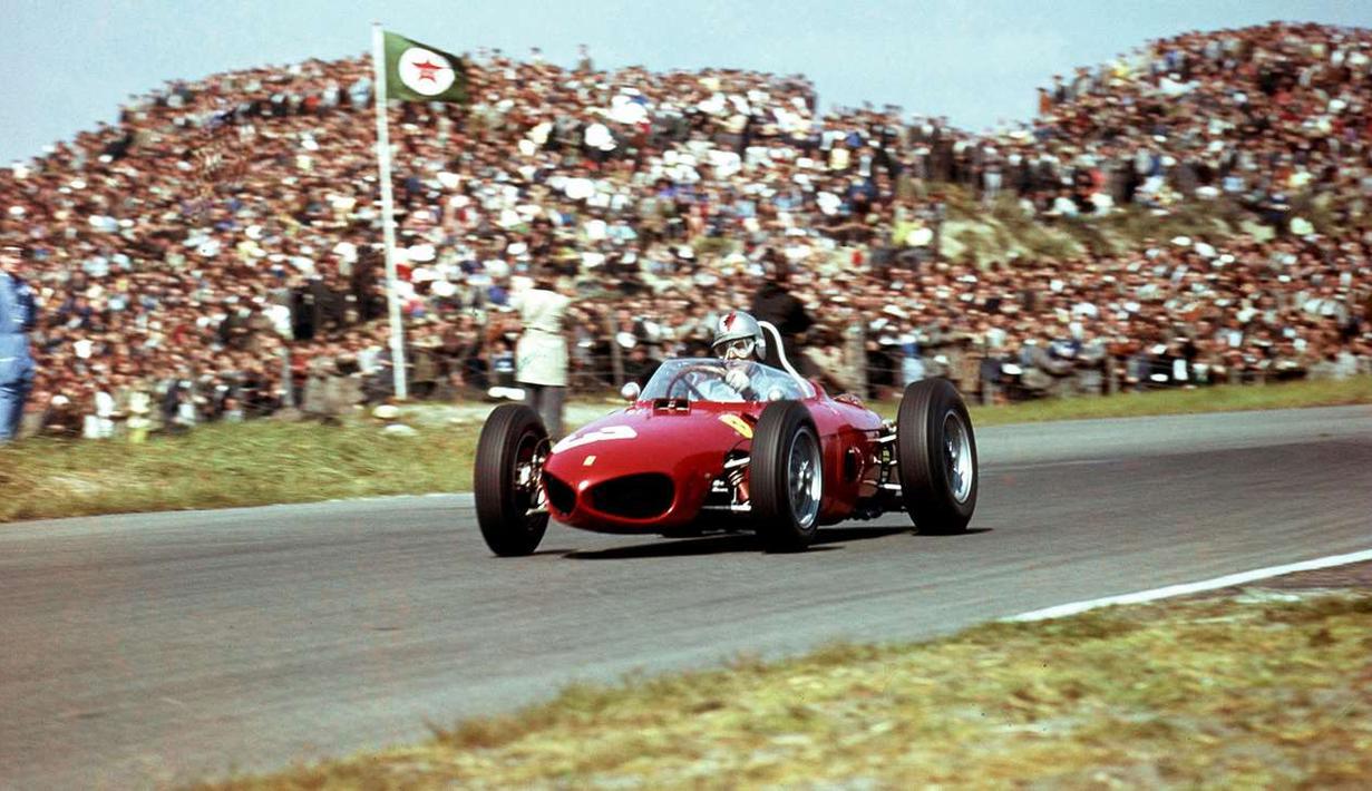 1960-1969: Balap Formula 1 sudah menjadi ajang balap bergengsi di Eropa. Dekade kedua dari Formula mulai beralih dari balapan Eropa menjadi balapan dunia. Namun, di era 1960an menjadi era F1 banyak menelan korban jiwa, angkanya menyentuh 30 pembalap yang harus meregang nyawa di balapan ini. Pembalap legendaris dari era ini antara lain Jack Brabham, Bruce McLaren, dan Stirling Moss.(Foto: Ferrari 156/Source: goodwood.com)